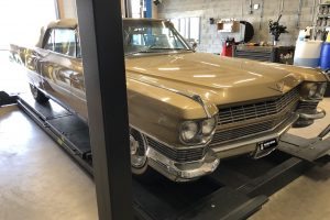 Cadillac Deville 1964 – 7.0L V8