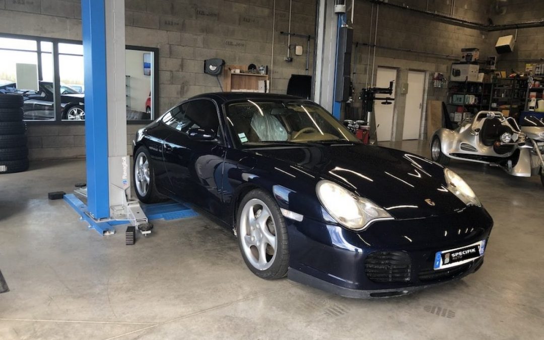Porsche 911 (996) Carrera 4