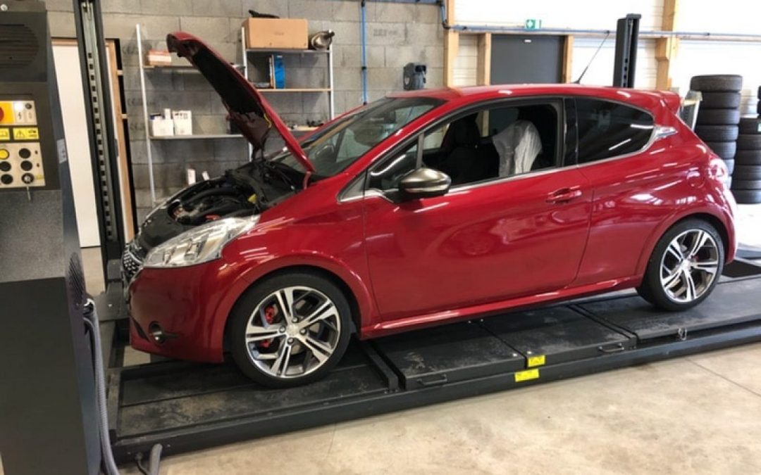 Peugeot 208 GTI THP 200cv